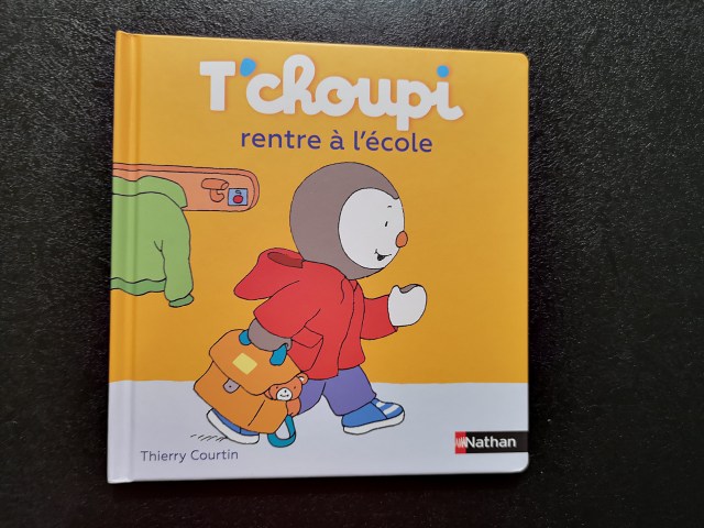 Tchoupi rentre à l'école
